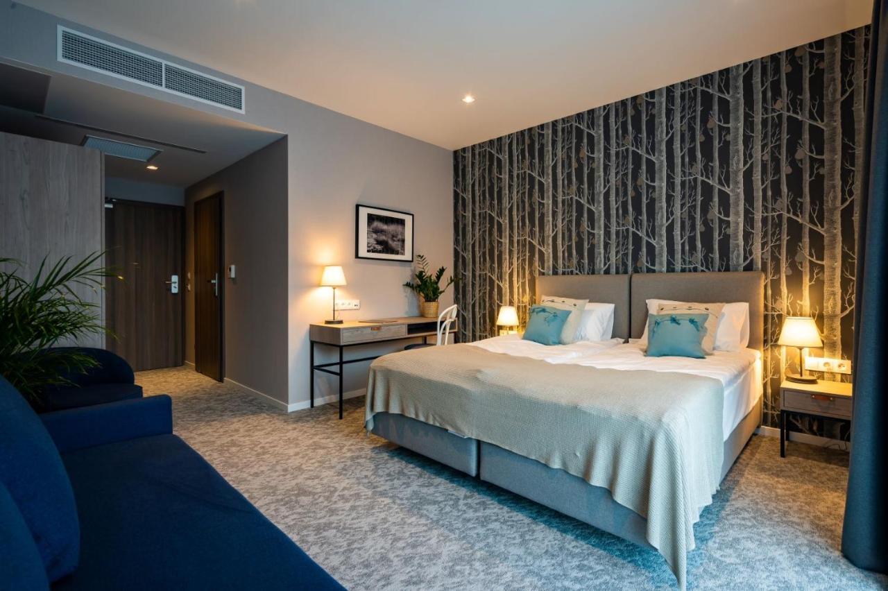 Hotel Odpocznia Resort I Las Jaracz Екстериор снимка