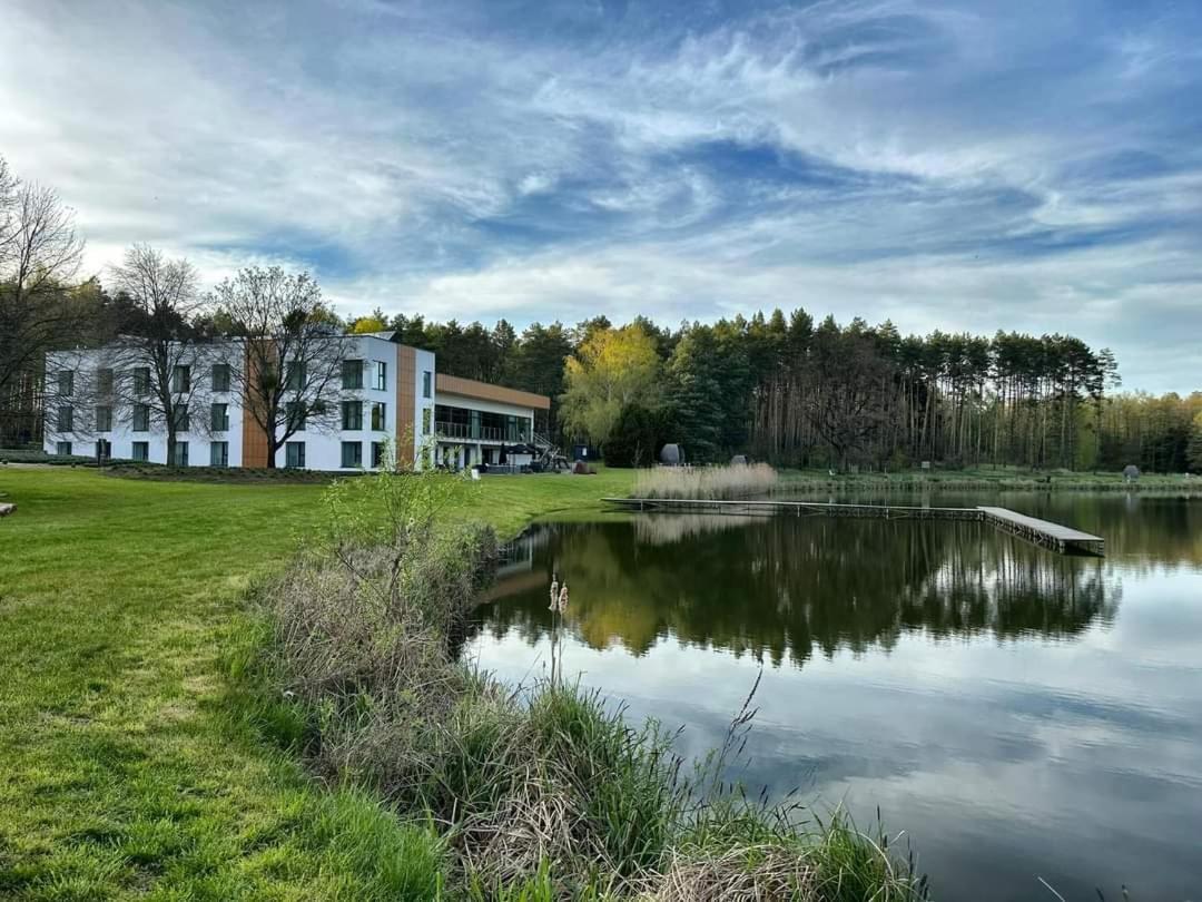 Hotel Odpocznia Resort I Las Jaracz Екстериор снимка